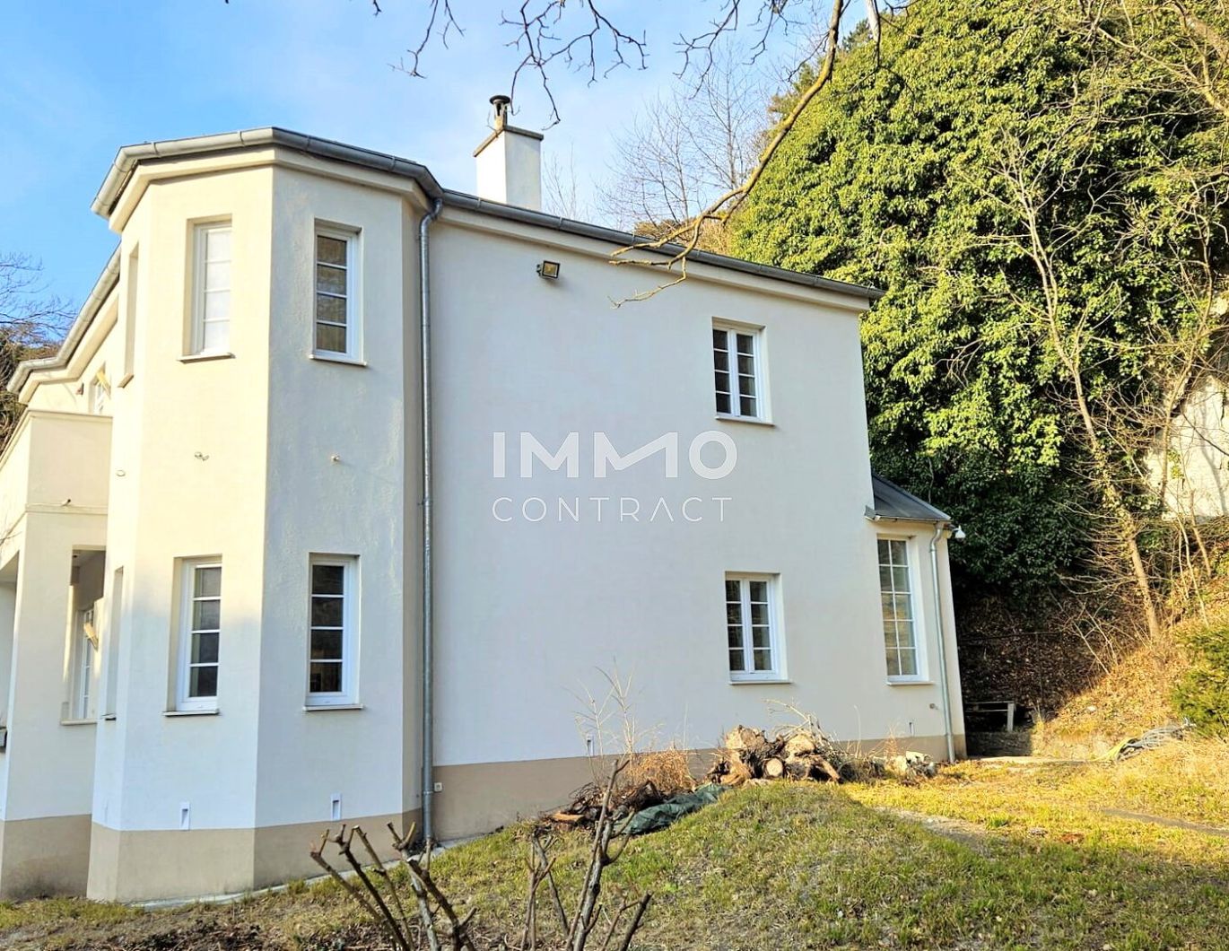 Imposante, historische Villa, generalsaniert auf außergewöhnlichem Grundstück in Baden