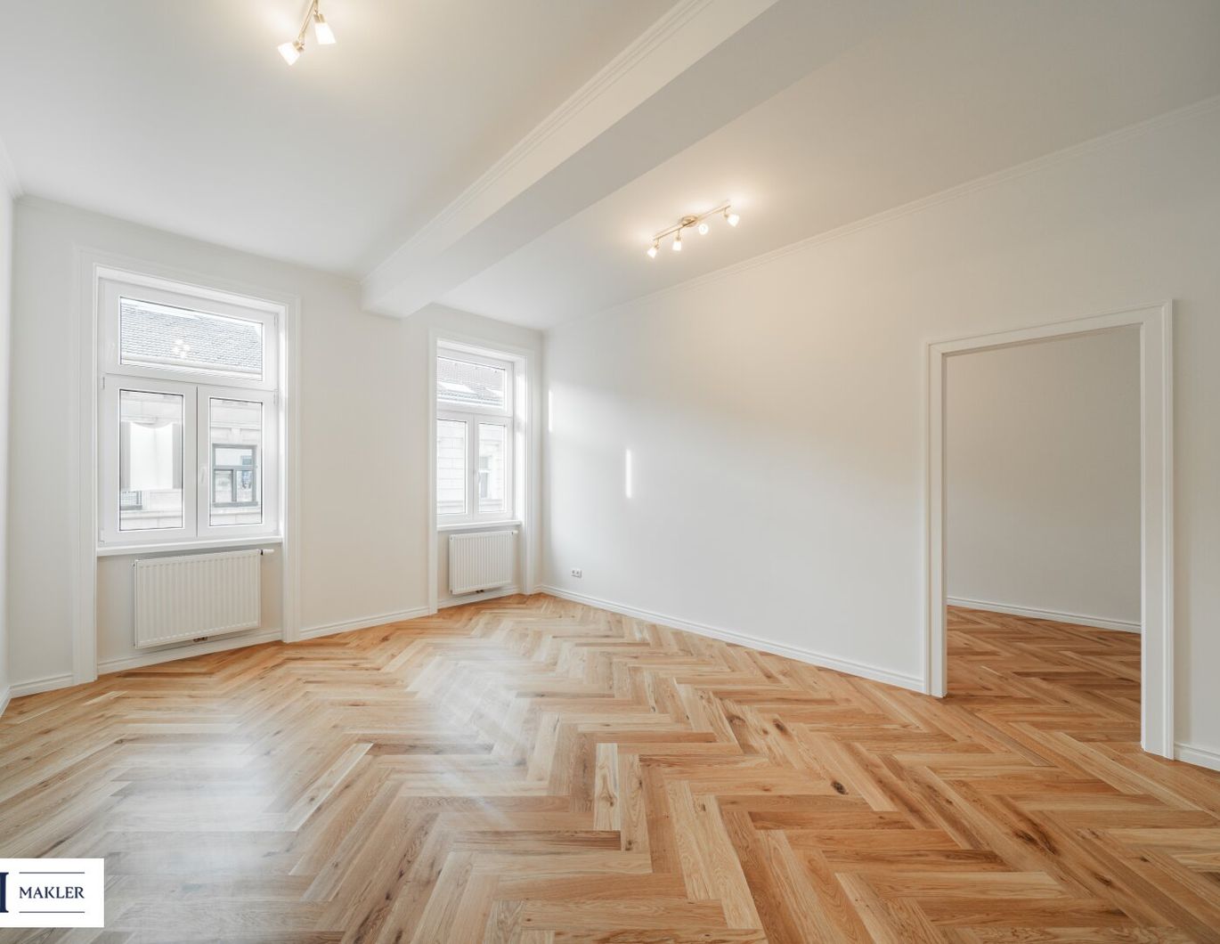 Generalsanierte Altbauperle mit Balkon - Exklusives Wohnen mit Charme und Klasse