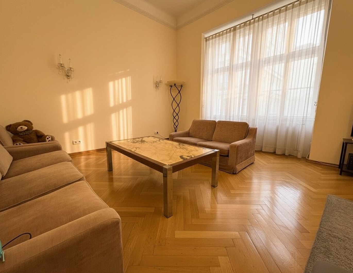 Premium-Altbau im 1. Bezirk - Stilvolle 2 Zimmer Wohnung mit Wiener Charme