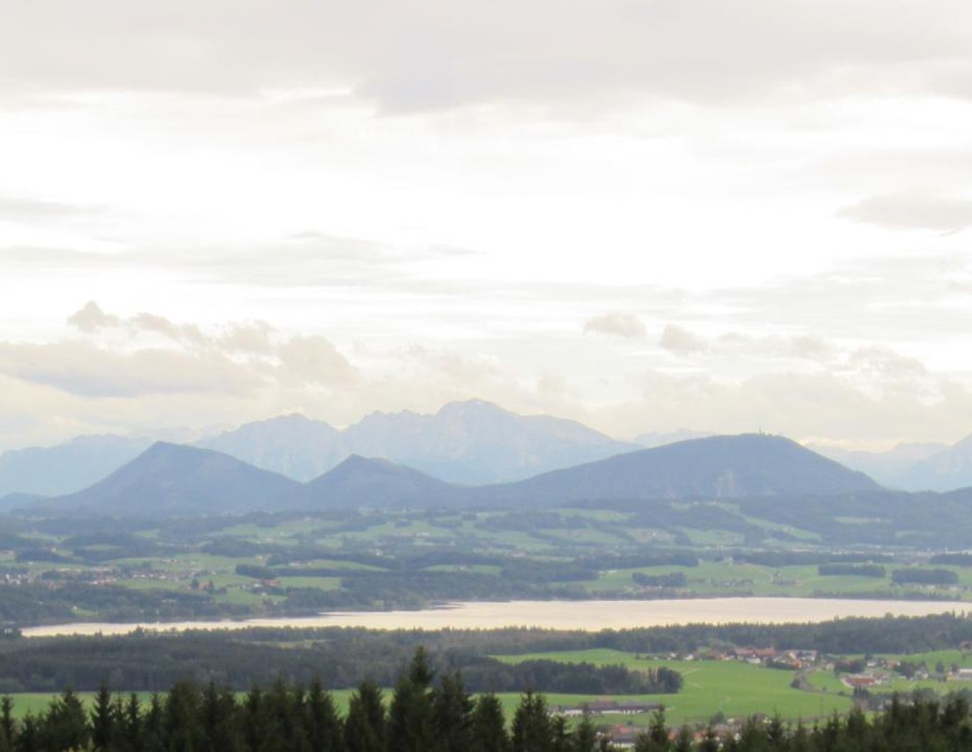 Wohnen mit Aussicht: Stilvolle Wohnung im historischen Haus am Tannberg