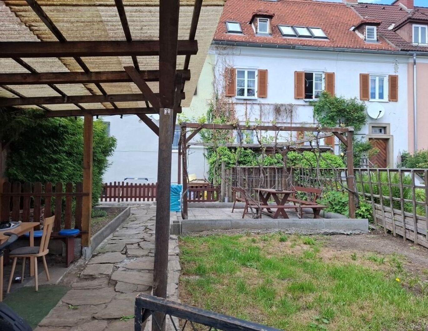 Teilmöblierte 3-Zimmer-Wohnung inklusive Küchenblock und Gartennutzung in Trofaiach zu kaufen !