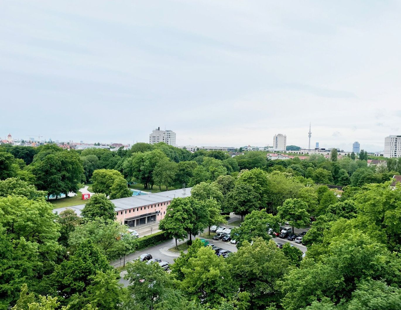 KULTIGE EINRAUM-WOHNUNG MIT RETROCHARME & PANORAMA-BLICK in MÜNCHEN / SCHWABING ZU VERKAUFEN