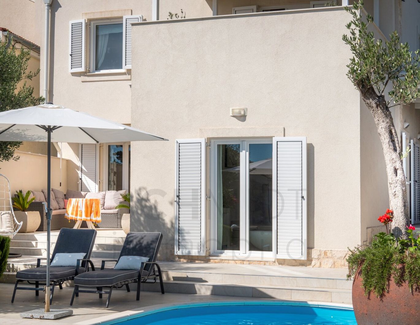 VILLA BLANKA | Meerblick und privatem Pool - Ihr luxuriöses Refugium in Martinšćica, Insel Cres: Meerblick, Pool, 5 Zimmer für 630.000 €!