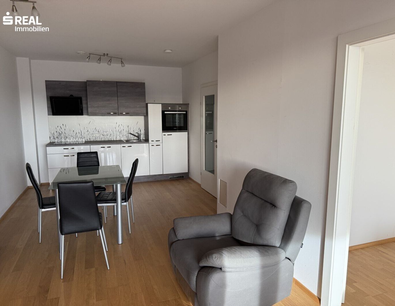 2-Zimmer-Wohnung mit Loggia und Fernblick