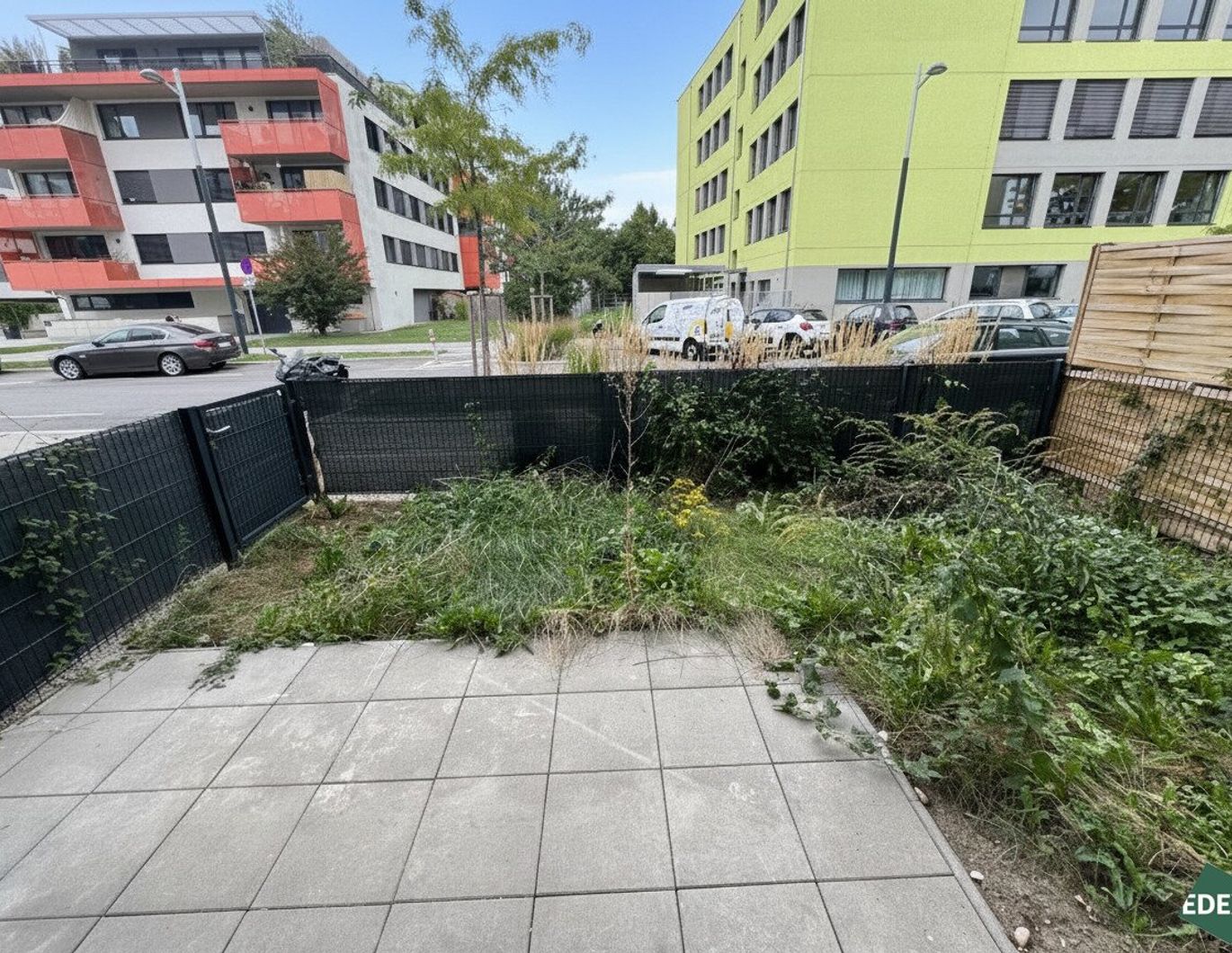 Ab sofort: Moderne 2-Zimmer-Wohnung mit Terrasse und Garten nahe U1
