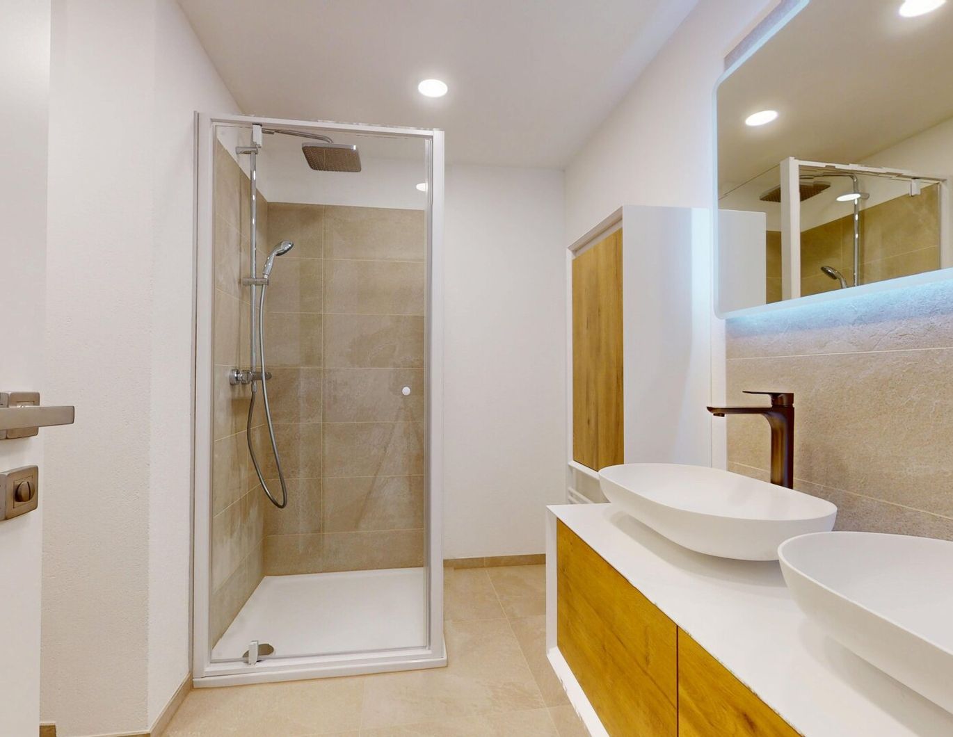 Die seltene Mischung: Parkblick, Ruhe & Top-Sanierung im Altbau