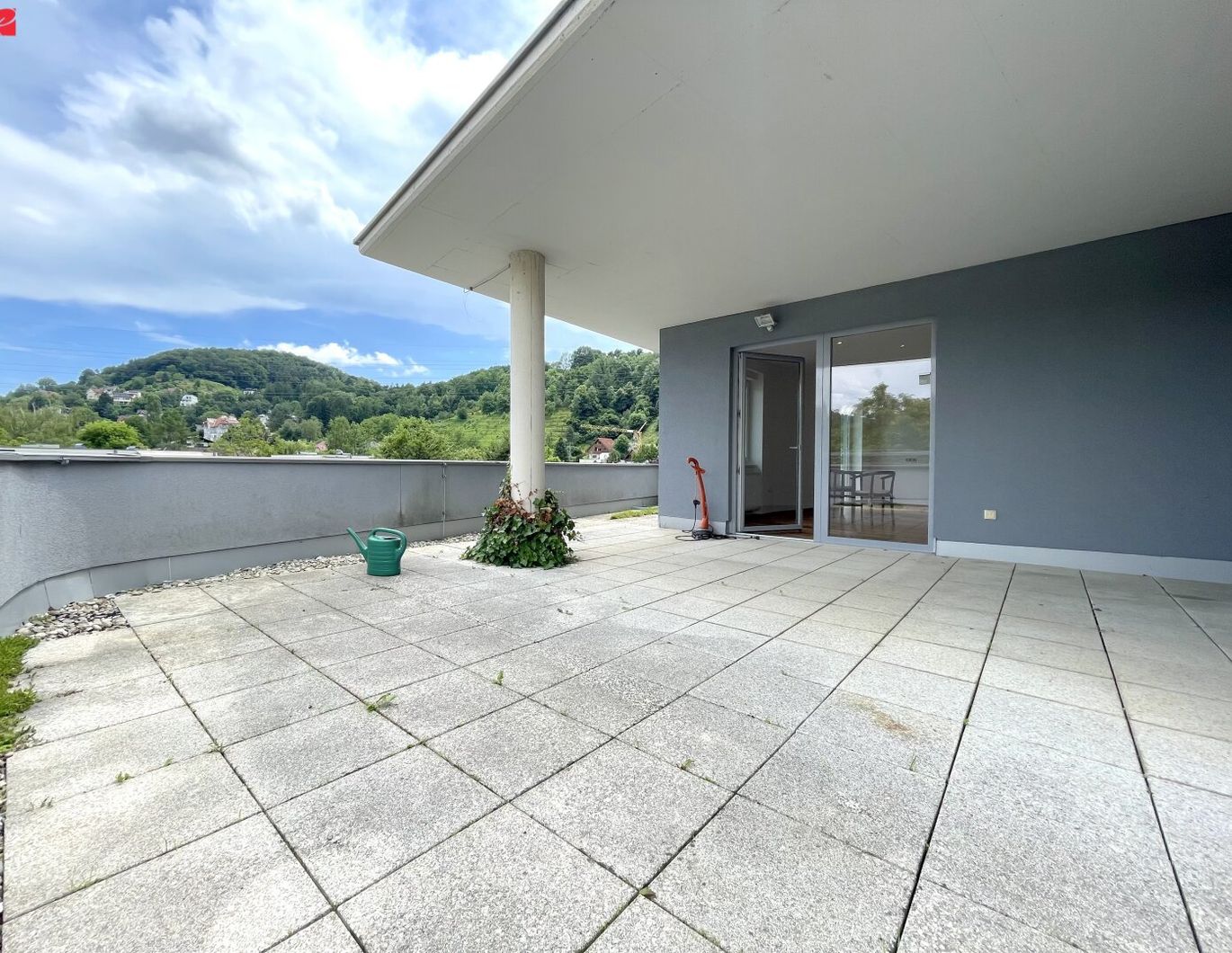 Singlehit mit großzügiger Terrasse und Dachgarten