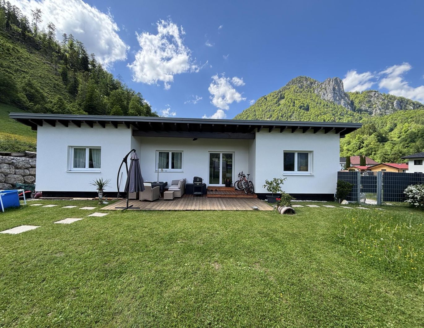 Bungalow mit toller Raumaufteilung in Aussichtslage