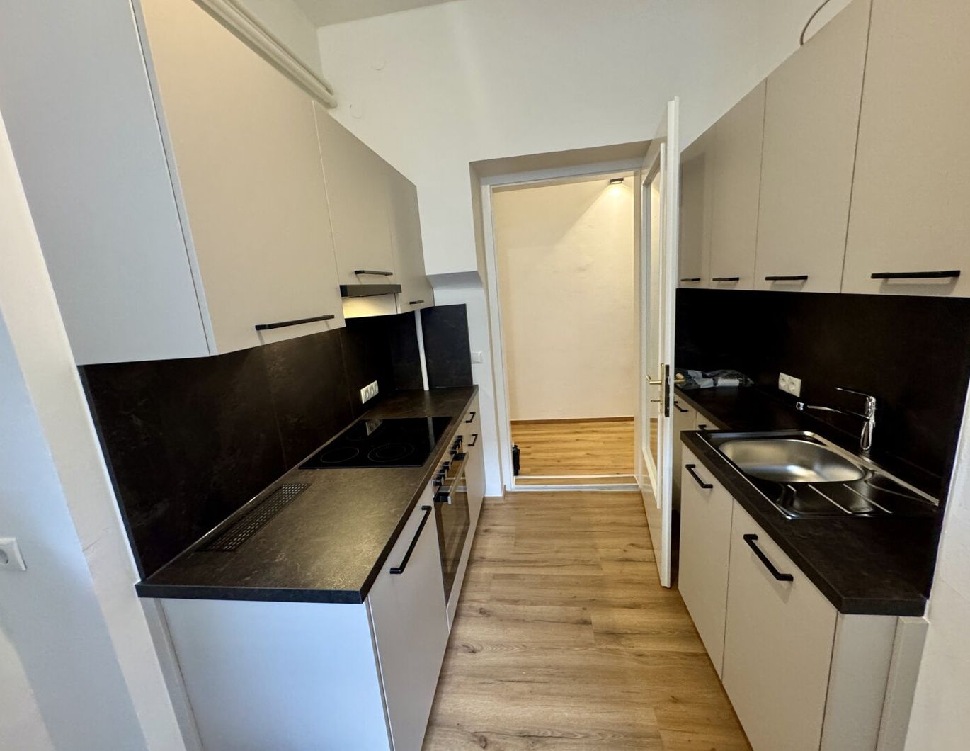 Wunderschöne Mietwohnung mit moderner Küche in TOP Lage ...!