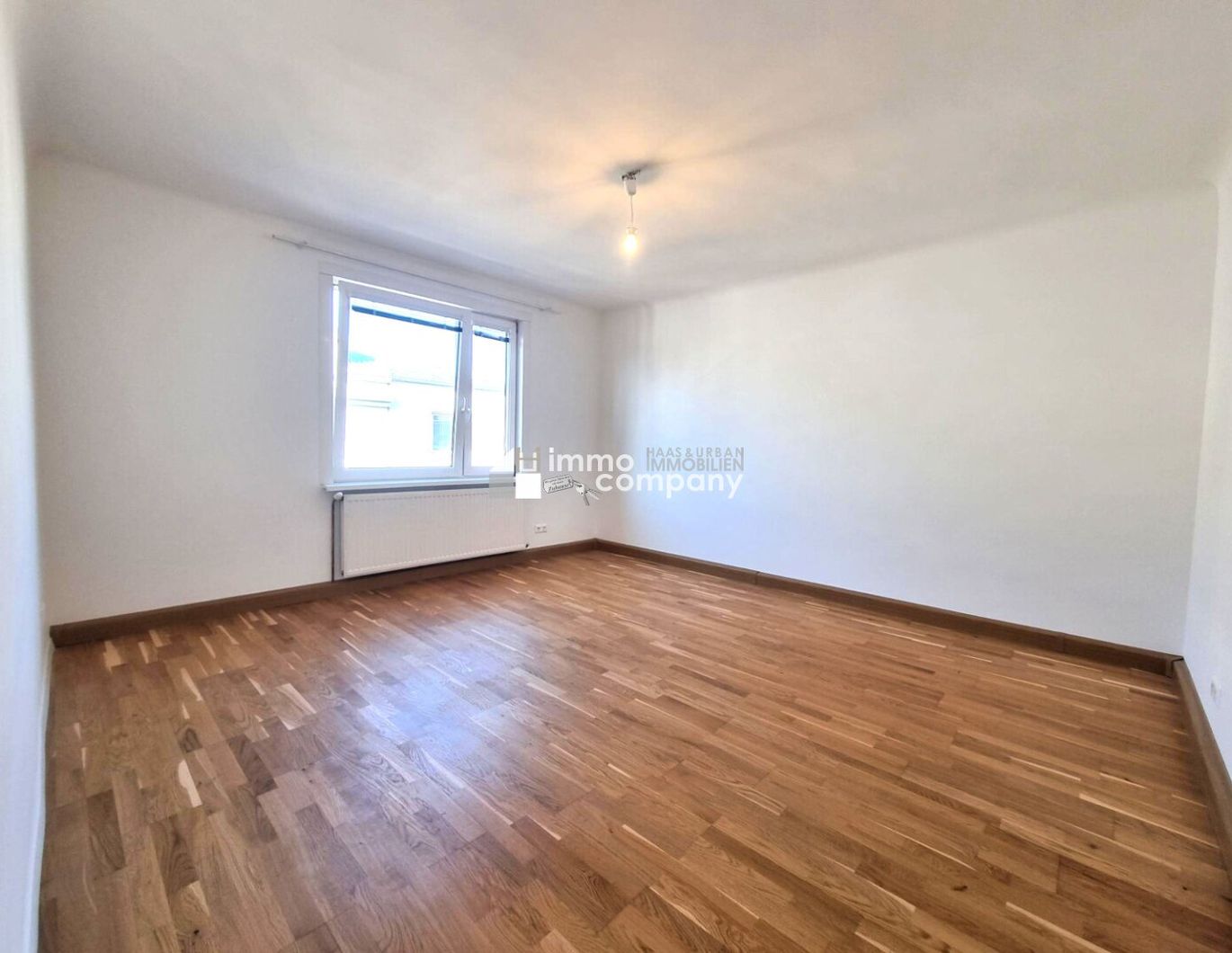WUNDERSCHÖNE, RENOVIERTE 2-Zimmerwohnung mit PERFEKTER RAUMAUFTEILUNG