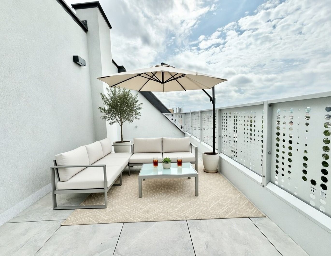 SOFORT BEZIEHBAR - 4 ZI PENTHOUSE mit großer TERRASSE + FERNBLICK in 1140 Wien