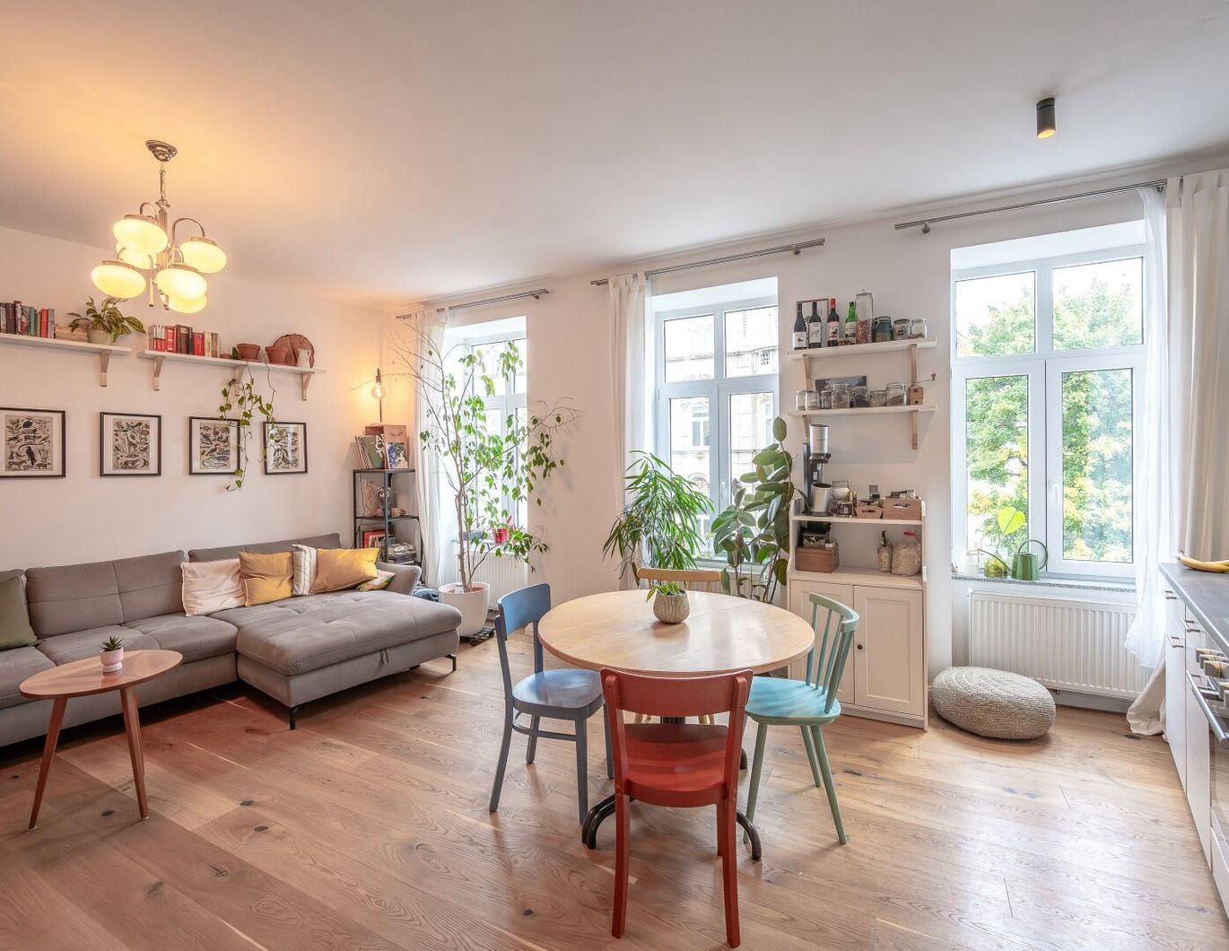 ++NEU++ Großartige 2-Zimmer ALTBAUWohnung in fantastischer Lage mit Balkon!