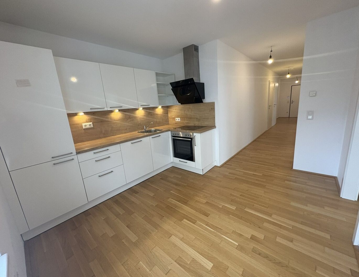 Neuwertige 71m² Wohnung mit Balkon - WG-tauglich & top ausgestattet