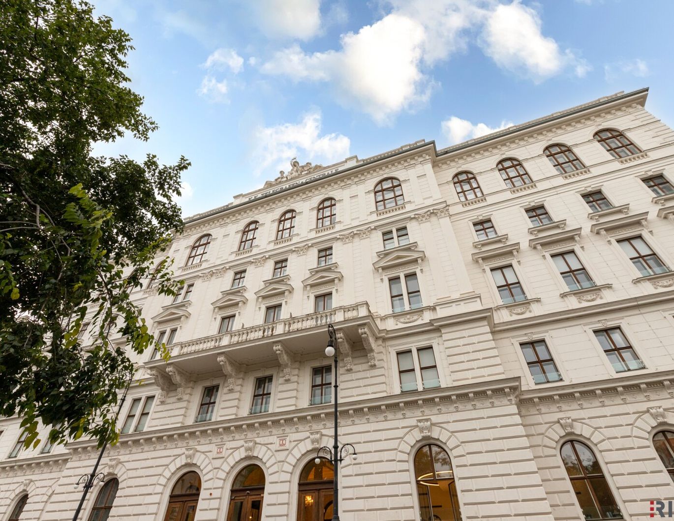 LUXUS-ALTBAUWOHNUNG am Börseplatz 1, 1010 Wien