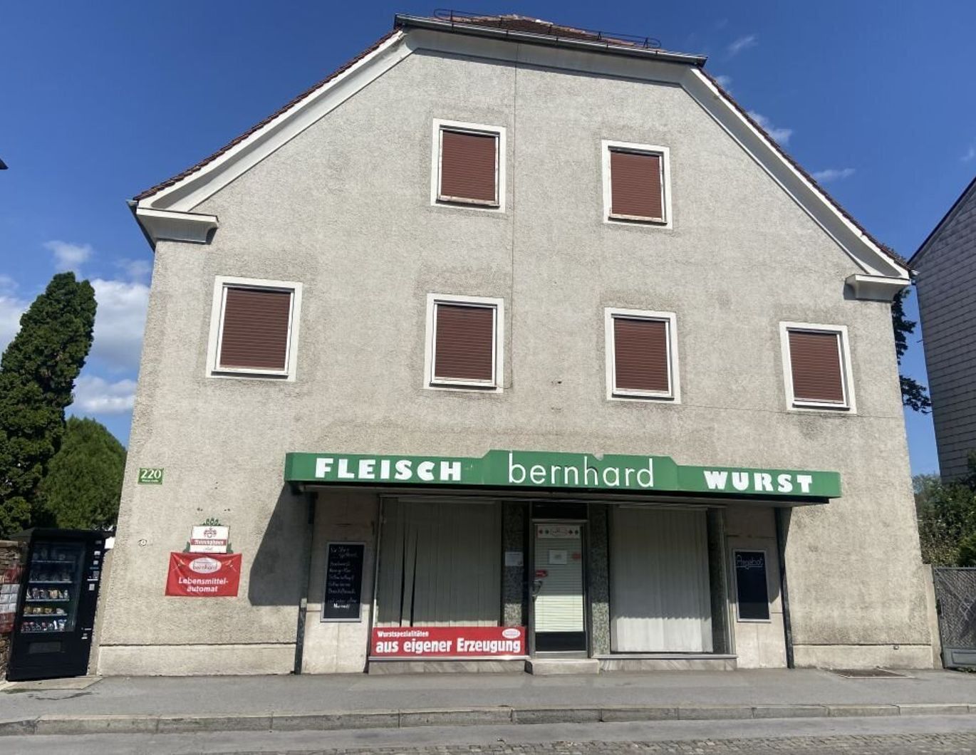 Ideale Lager- und Betriebsstätte mit Wohnmöglichkeit im zentralen frequentierter Grazer Bezirk Gösting