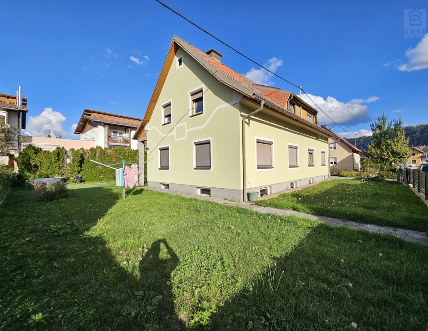 Ebenthal/Klagenfurt: Wohnhaus mit 3 Einheiten in zentrale Lage mit sehr guter Infrastruktur.