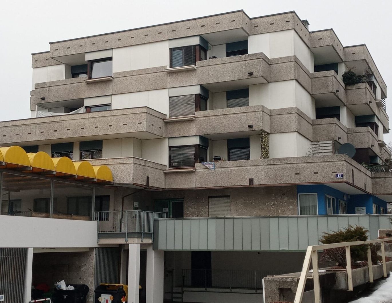 Auffrischung erwünscht! optimale Garconniere mit Terrasse