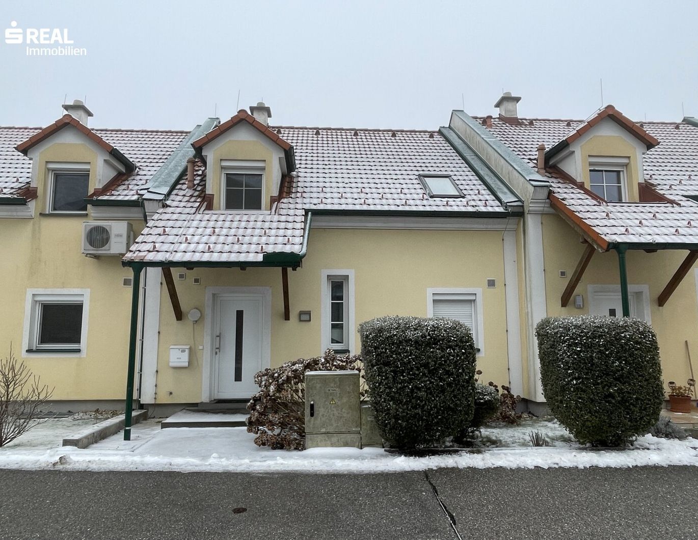 Familienfreundliches Reihenhaus mit Seeblick, Garten, Keller & Garage