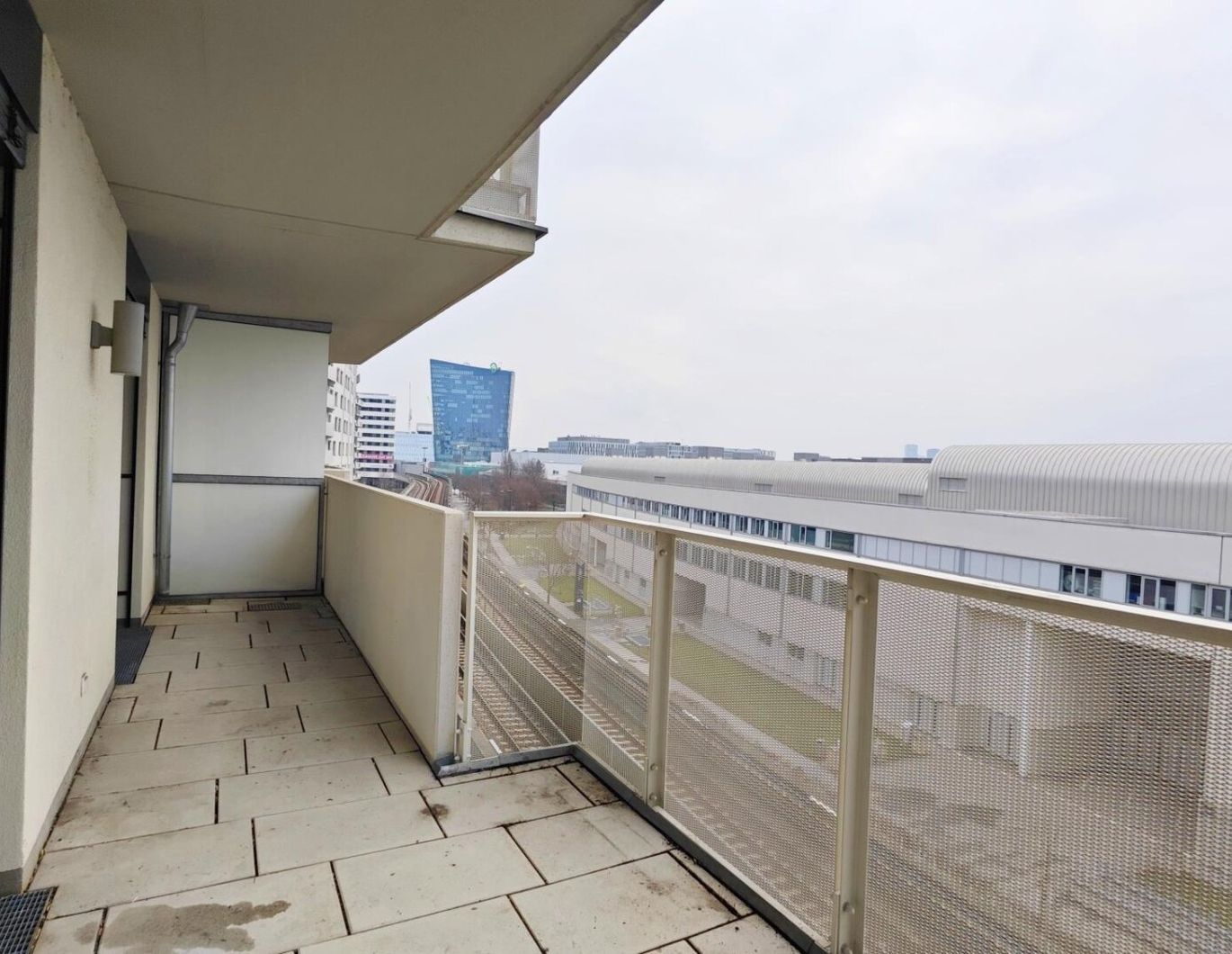 TOP gelegene 2 ZIMMER WOHNUNG MIT LOGGIA am grünen Prater