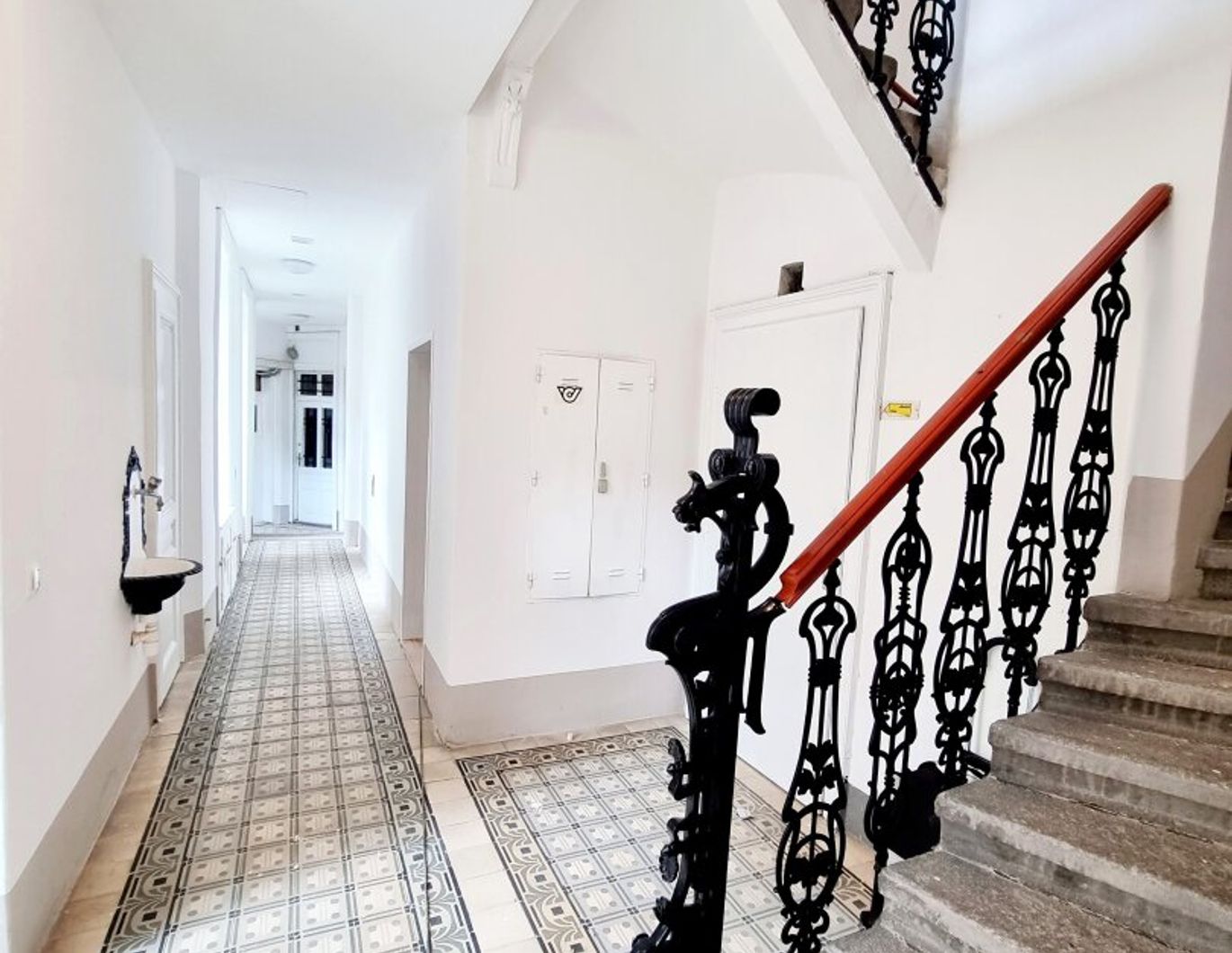 Schön ist was anderes. Aber das wird schon! Ideale 1-Zimmer-Wohnung in 1030 Wien - Selbst Gestalten - Sanierungsbedürftige Altbauwohnung! U-Bahn ums Eck + Traumhaft renoviertes Altbauhaus + Optimalste Infrastruktur und Anbindung!
