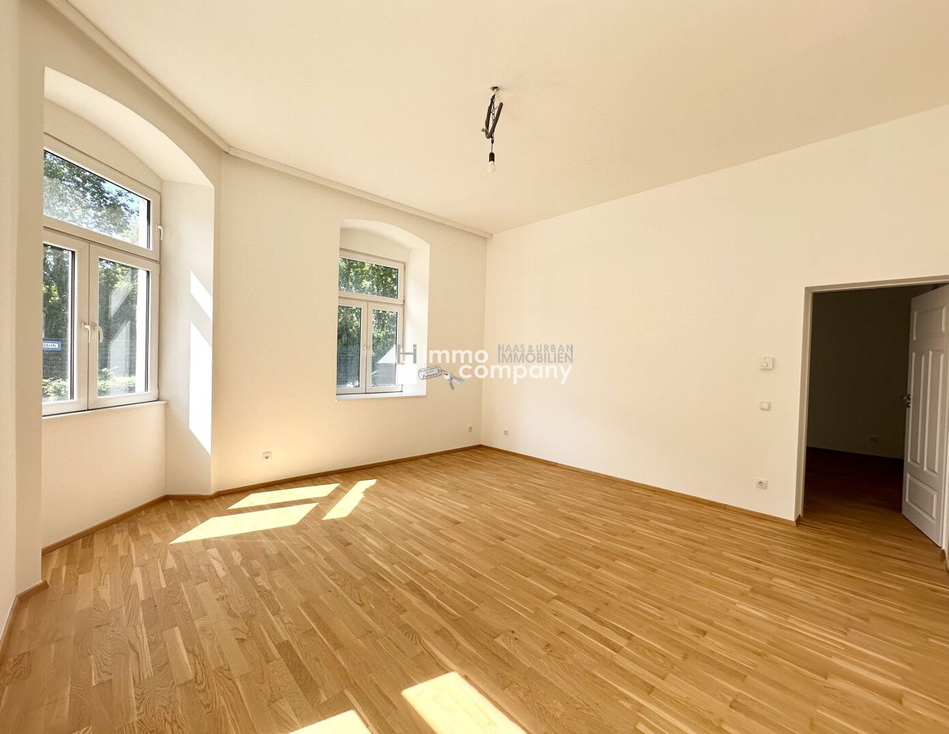 Erstbezug: Charmante 2-Zimmer-Wohnung- Nähe-Lugner City U6!