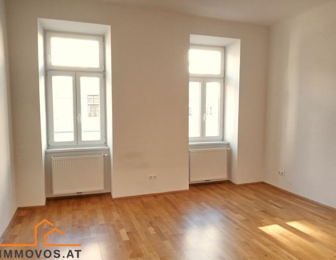 ***Naehe Reumannplatz: 2 Zimmer-Wohnung+separate Kueche