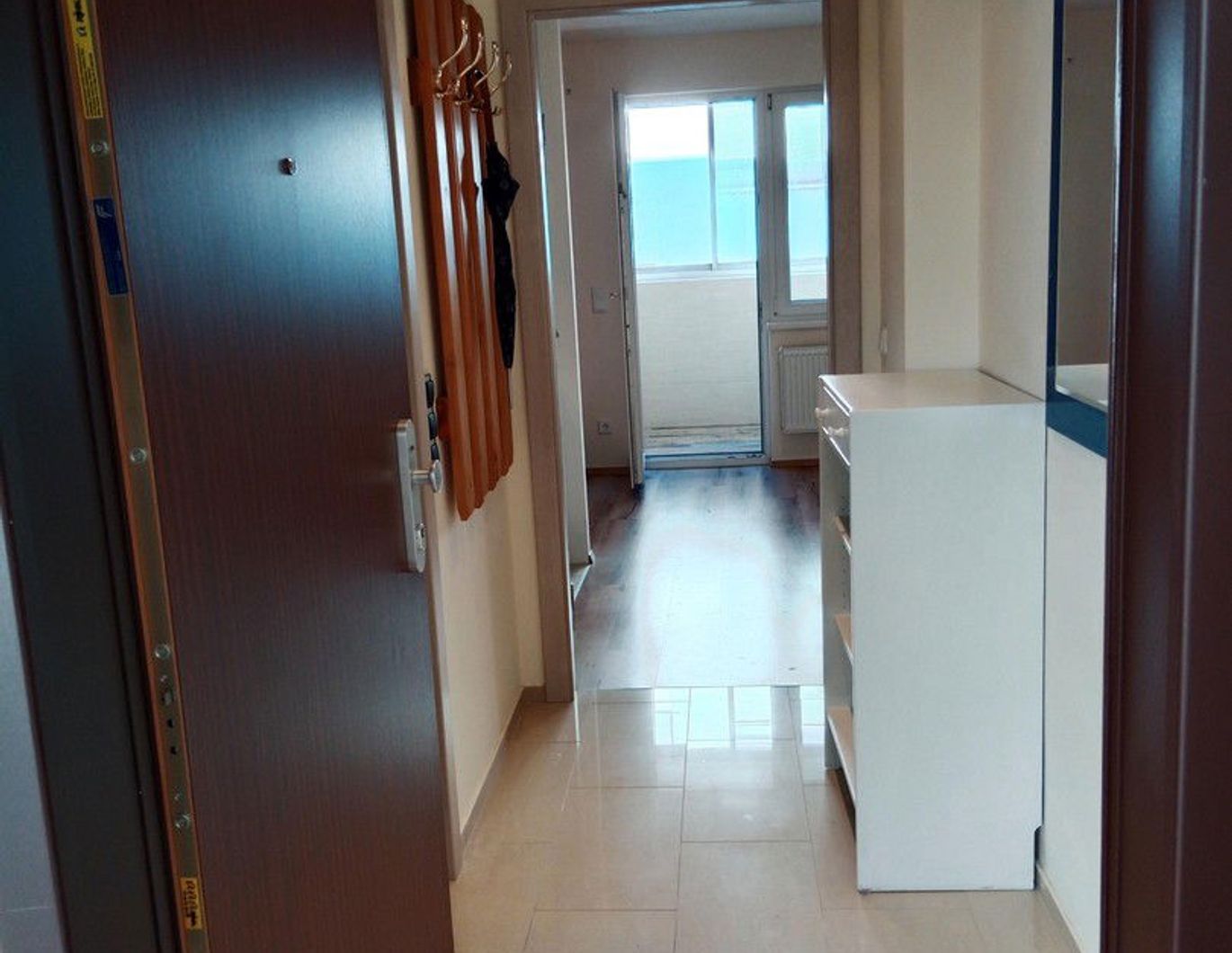 Studio m. Balkon 3.Liftstock,U1-Keplerplatz und HPT Bahnhof Nähe.