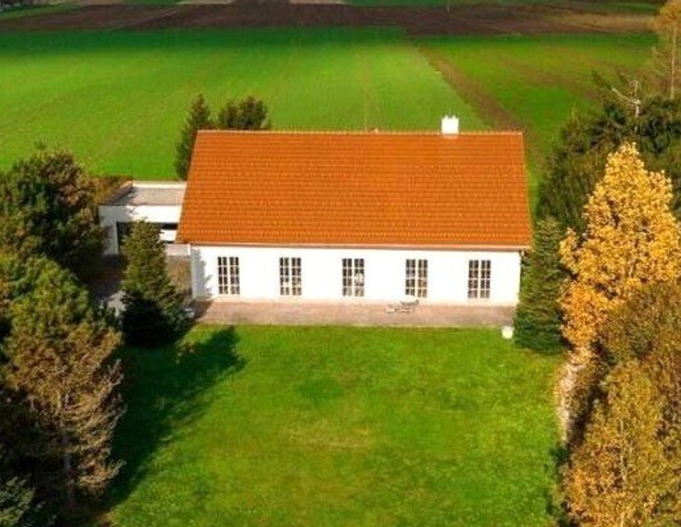 Sofort beziehbares 216m²Herrenhaus im gehobenen Landhausstil, 6.594m² Baugrund