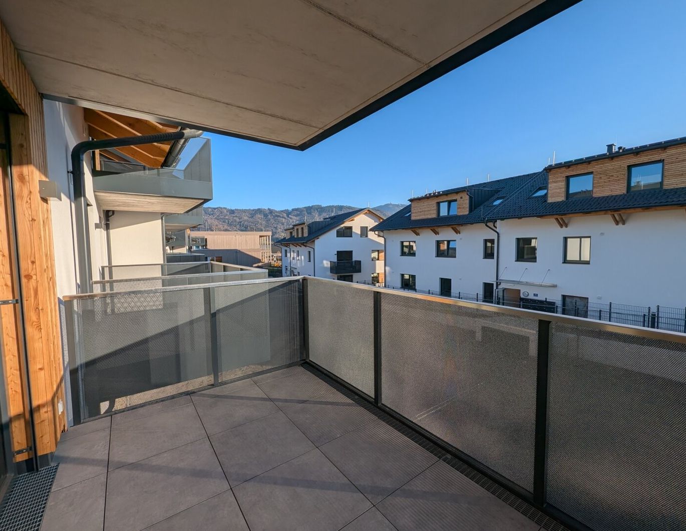 Bezugsfertig - großzügige 3 Zimmer Erstbezugs-Wohnung mit Balkon im Ortszentrum Hallwang!