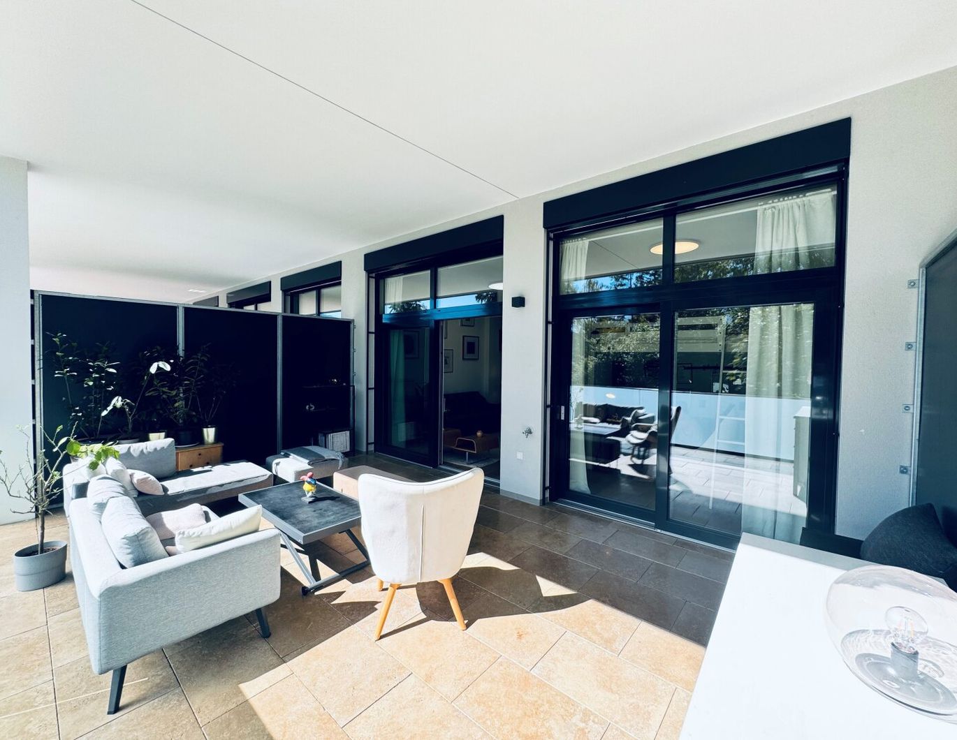 Hungerburg: Loftartige Designerwohnung mit Terrasse und Tiefgaragenstellplatz