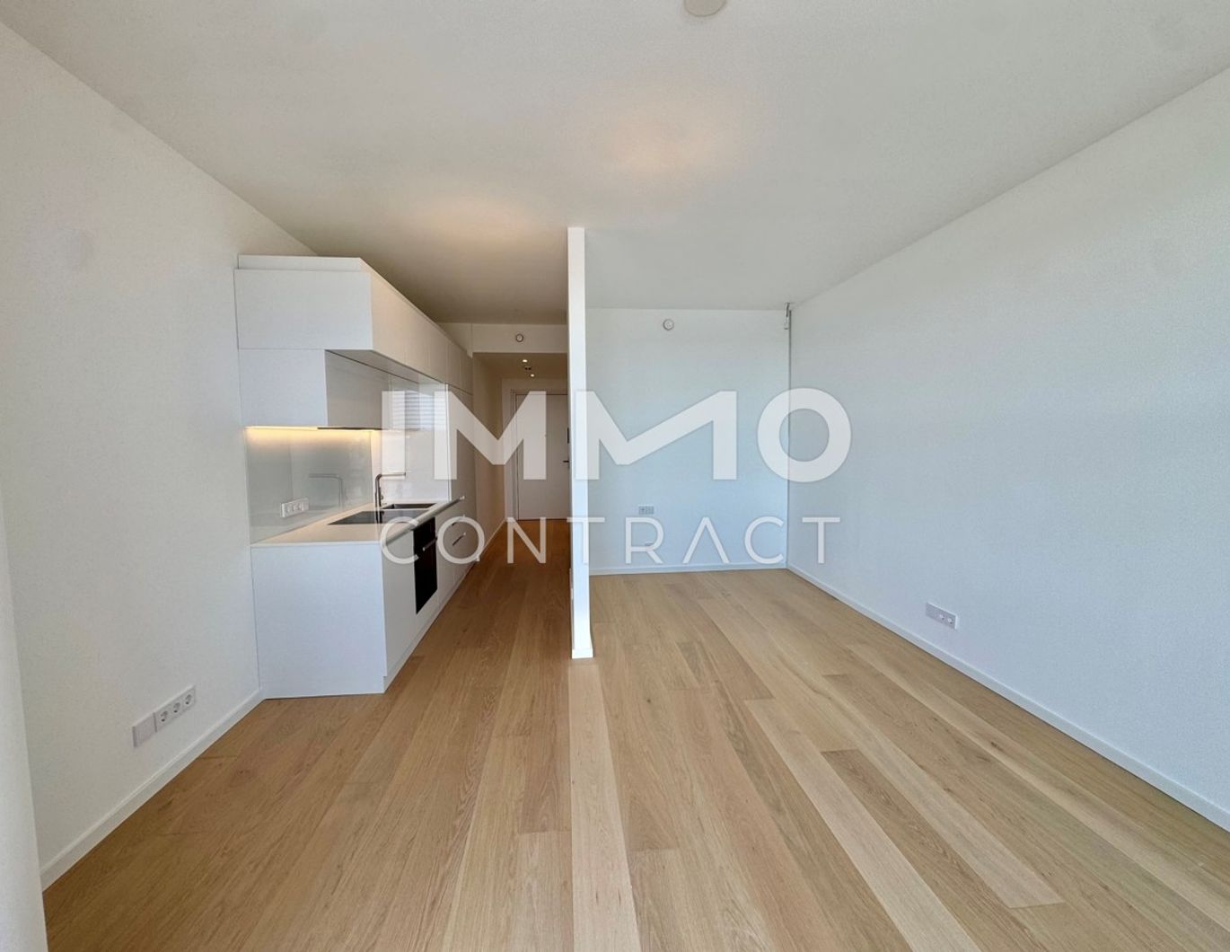 Modernes Studio mit Cityblick (Neue Donau) Gym, Pool, Supermarkt im Haus