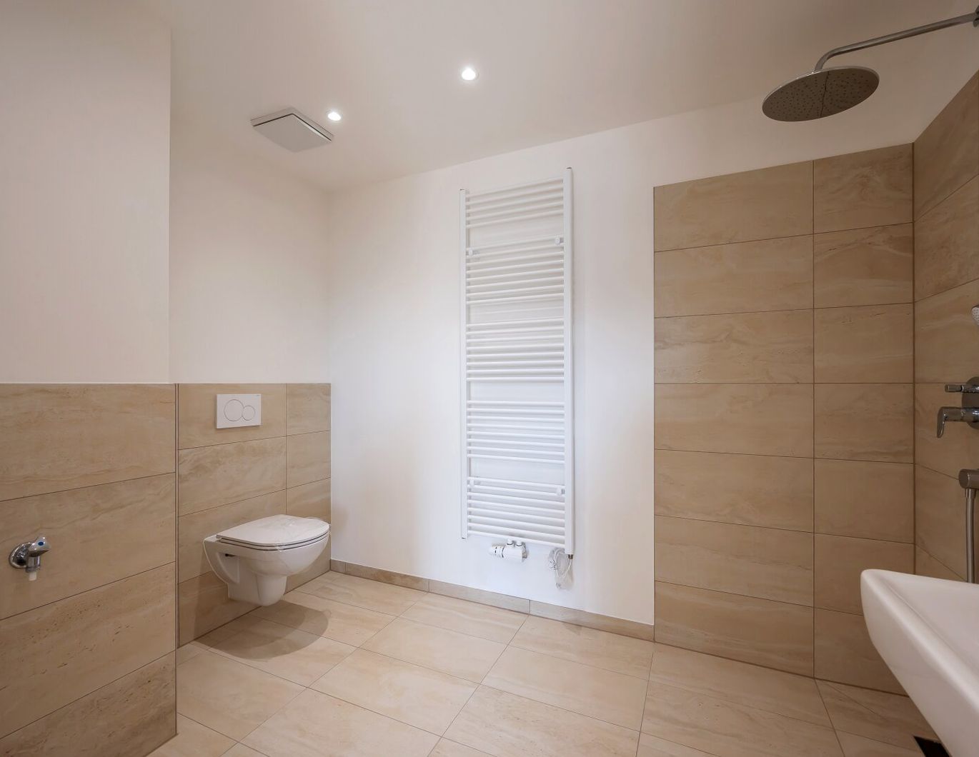 ++NEU++ Toll ausgestattete 3-Zimmer Altbau Erdgeschoss-Wohnung in toller Lage (Erstbezug)!!!