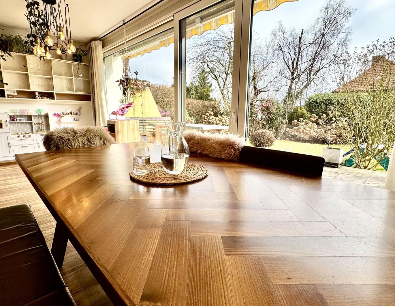 Wohnen auf zwei Ebenen - Sonne, Raum und mehrere Lieblingsplätze im Freien inkl. Tiefgaragenparkplatz