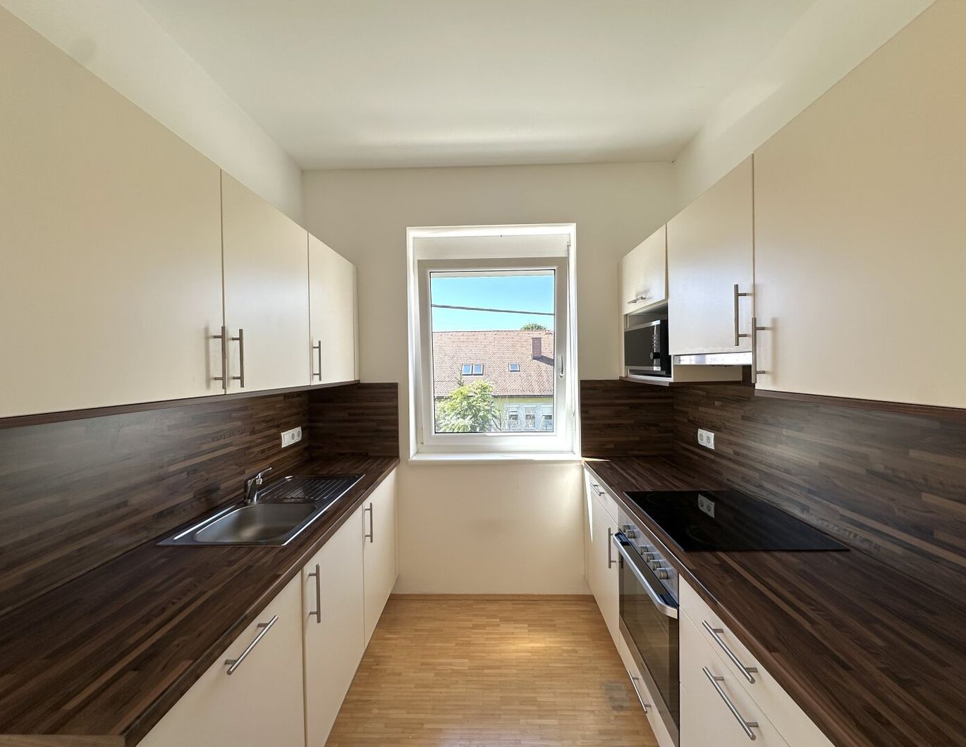 *Provisionsfreie Sonnige 2-Zi.-Wohnung mit Balkon / Carportstellplatz zusätzlich*