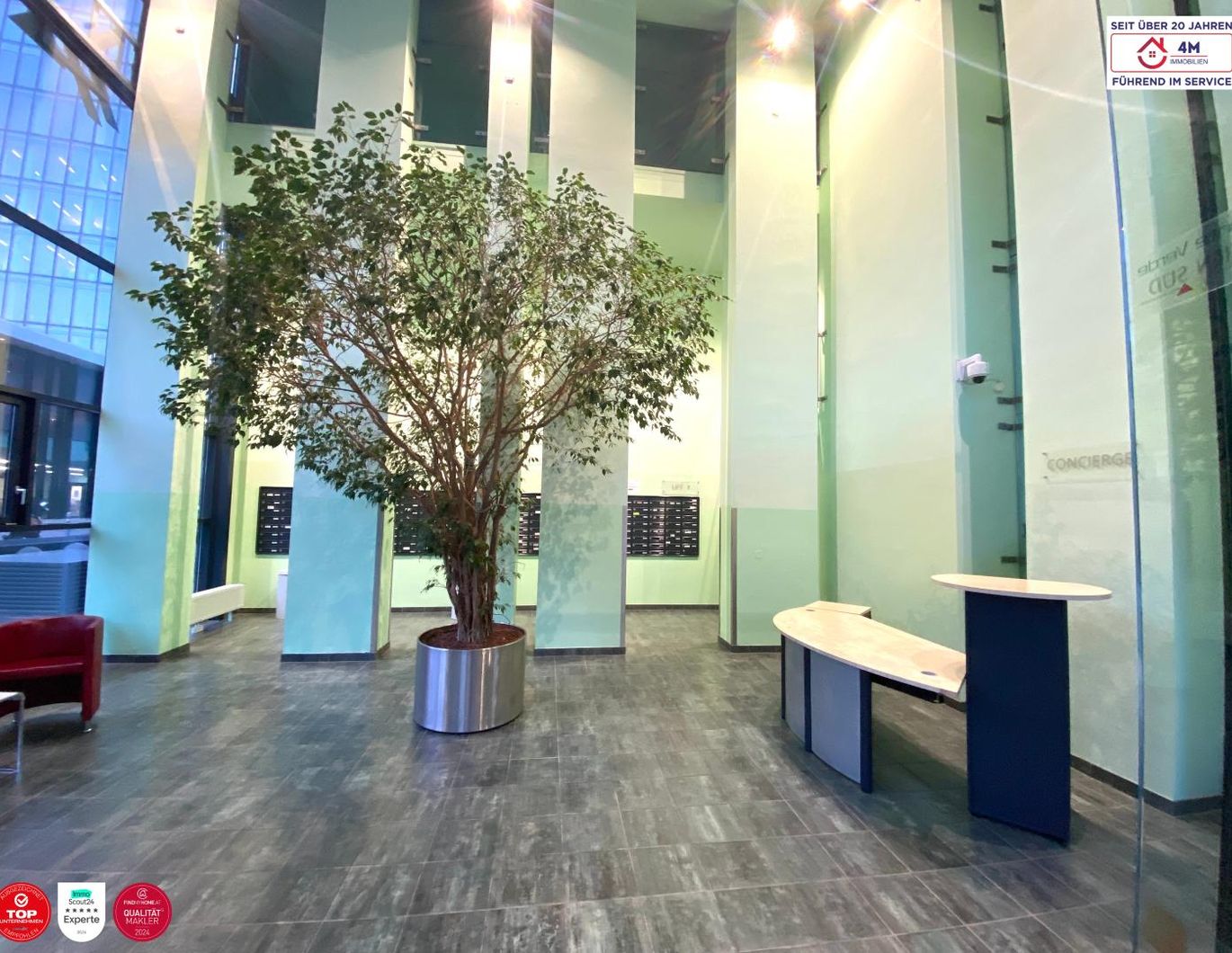 Exklusives Tower - Living mit Dachpool und vielen Extras