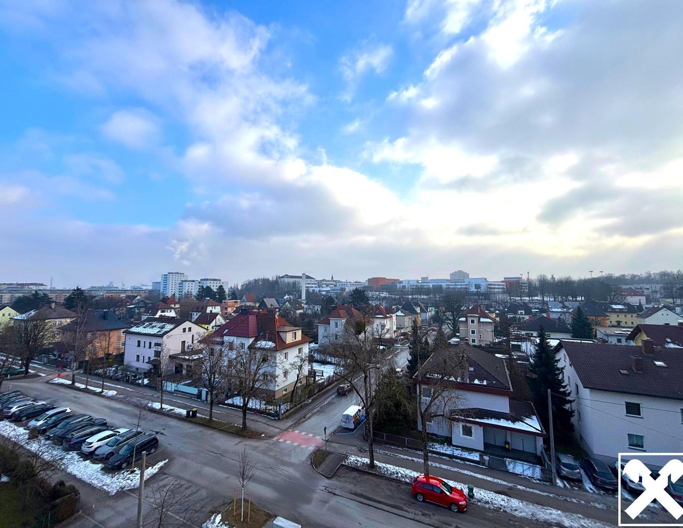 Großzügige Citywohnung mit Ausblick - Wohnhaus saniert!
