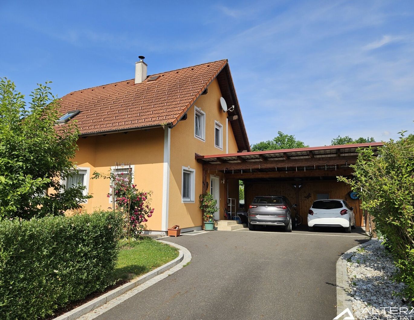 Gabersdorf! - Gepflegtes Einfamilienhaus mit Terrasse und Doppel-Carport in Siedlungslage!