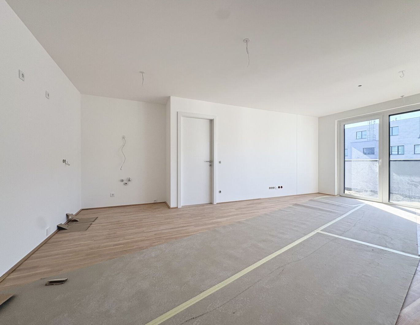 Sonnige 3 Zi Wohnung im 6 OG mit Balkon, Erstbezug - BEZIEHBAR AB MAI