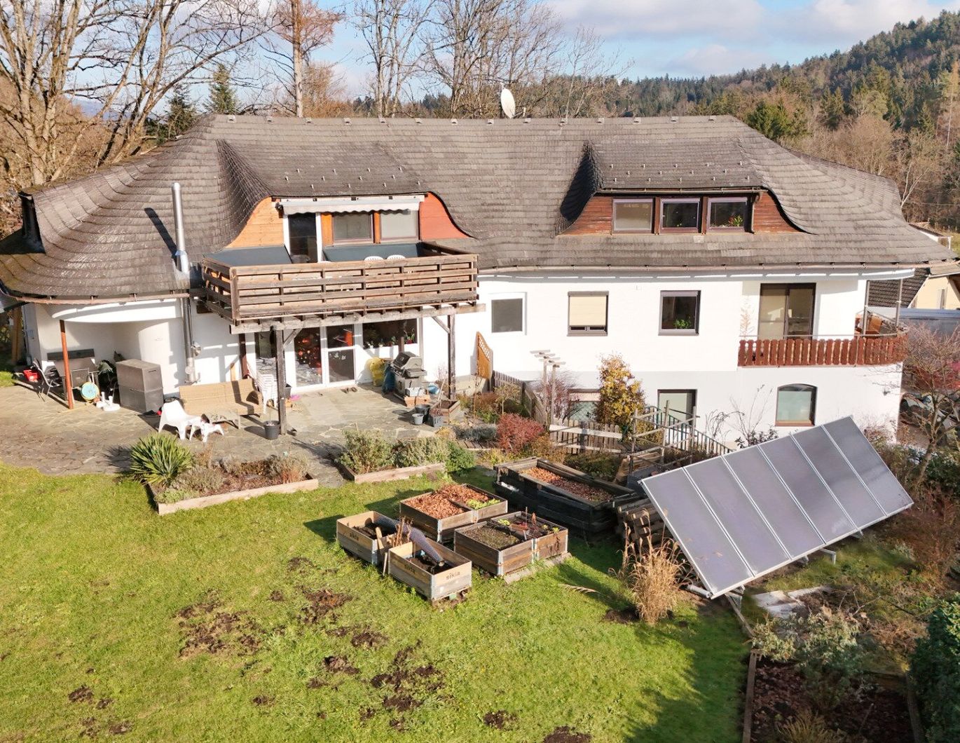Mehrfamilienhaus mit 5 Einheiten - mit riesigem Garten & unweit vom Wörthersee!