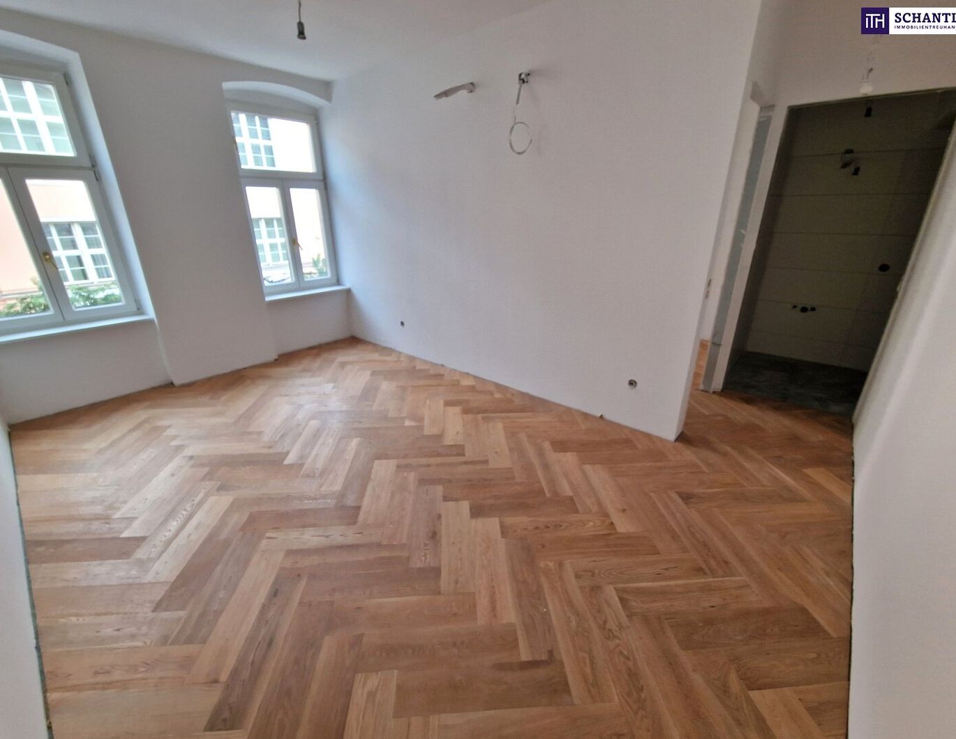 Revitalisiertes Altbaujuwel - alles, was das Herz begehrt! 3-Zimmer-Wohnung mit Klimaanlage, Terrasse, Luftwärmepumpe & edler Ausstattung mit Fischgrätparkett - überzeugen Sie sich selbst