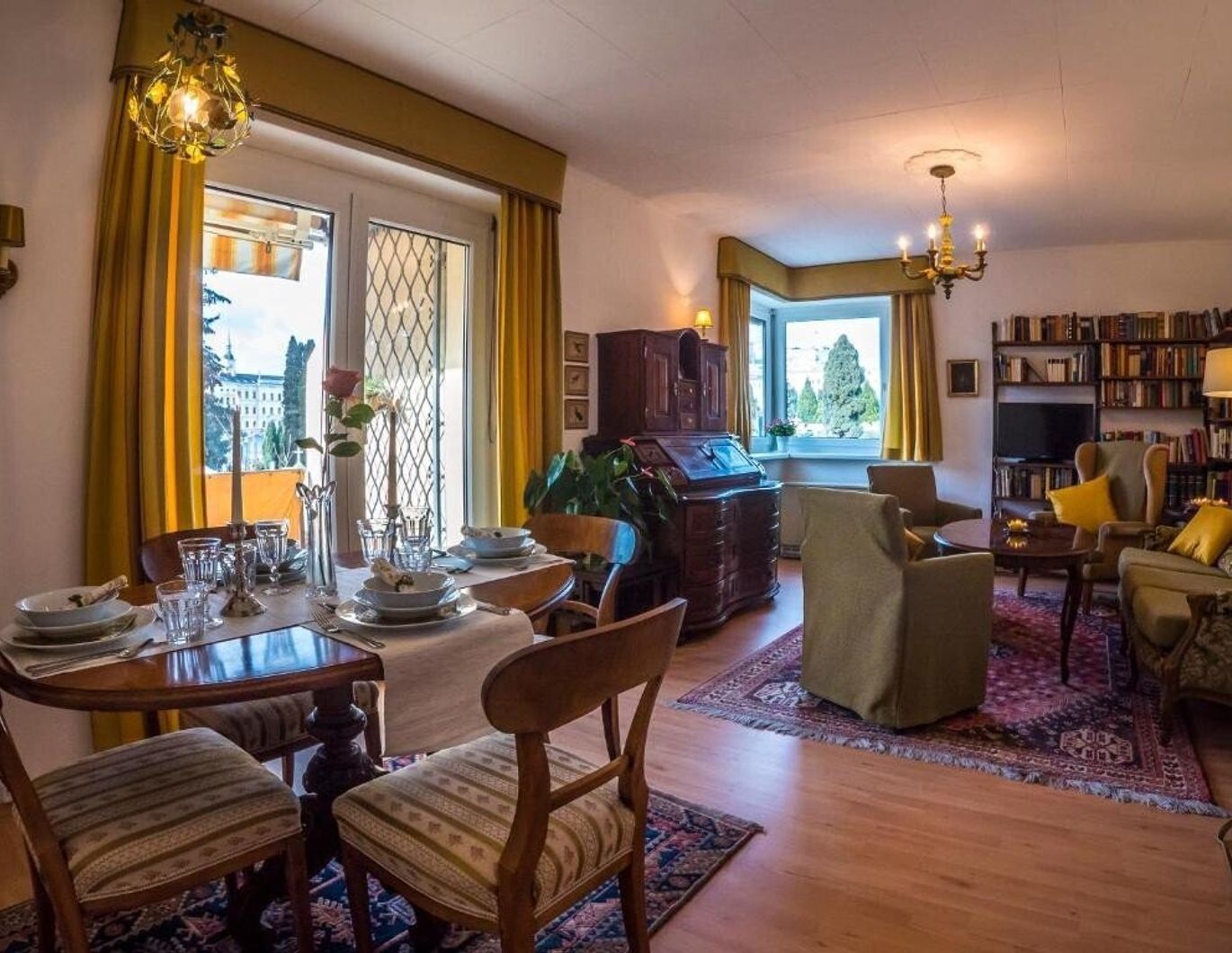 Nähe LKH - Perfekte Lage Charmante, gemütliche und sonnige 3-Zimmer-Wohnung mit Balkon mit Blick ins Grüne und auf den Leonhardbach!
