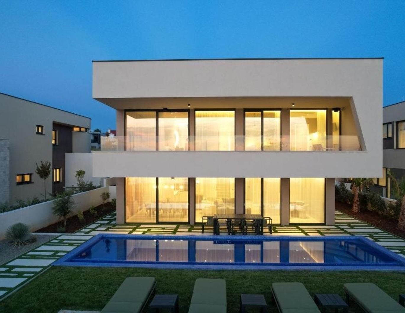 ZADAR Region - Mediterraner Luxus in erster Meereslinie mit traumhaftem Panoramablick | Villa B