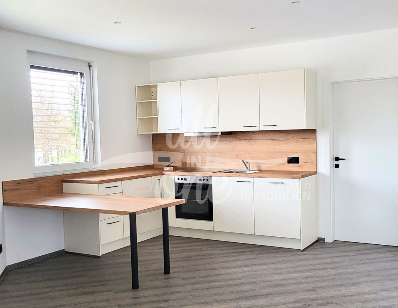 Helle und sanierte 2-Zimmer-Wohnung zu vermieten