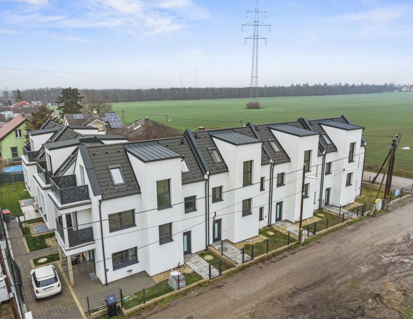 ++ NEU ++ Exklusive Reihenhäuser mit Grünblick in NEUESSLING