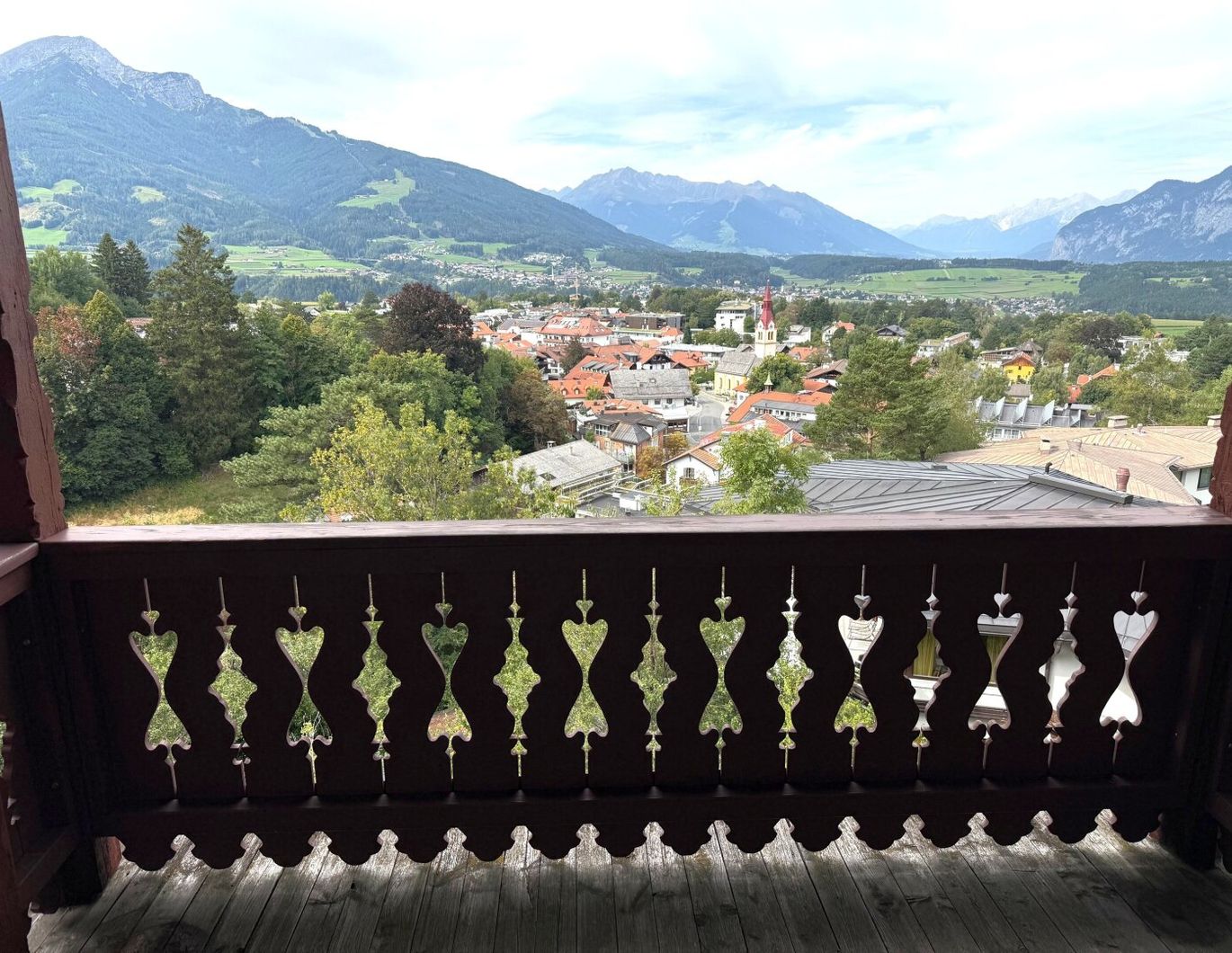 IGLS: 6-Zimmer-Dachgeschoßwohnung mit Ausblick