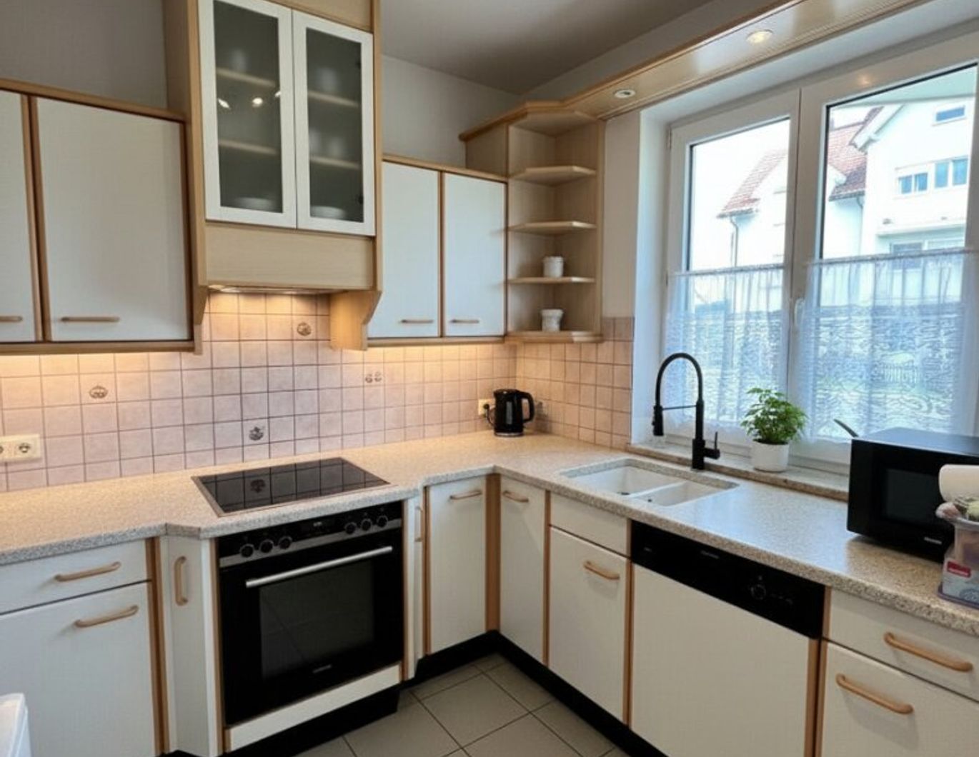 3-Zimmer Wohnung mit Eigengarten und PKW-Stellplatz