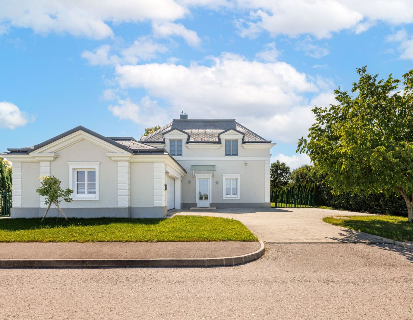 SUPER PREIS! DIE GEMÜTLICHSTE VILLA in Fontana!
