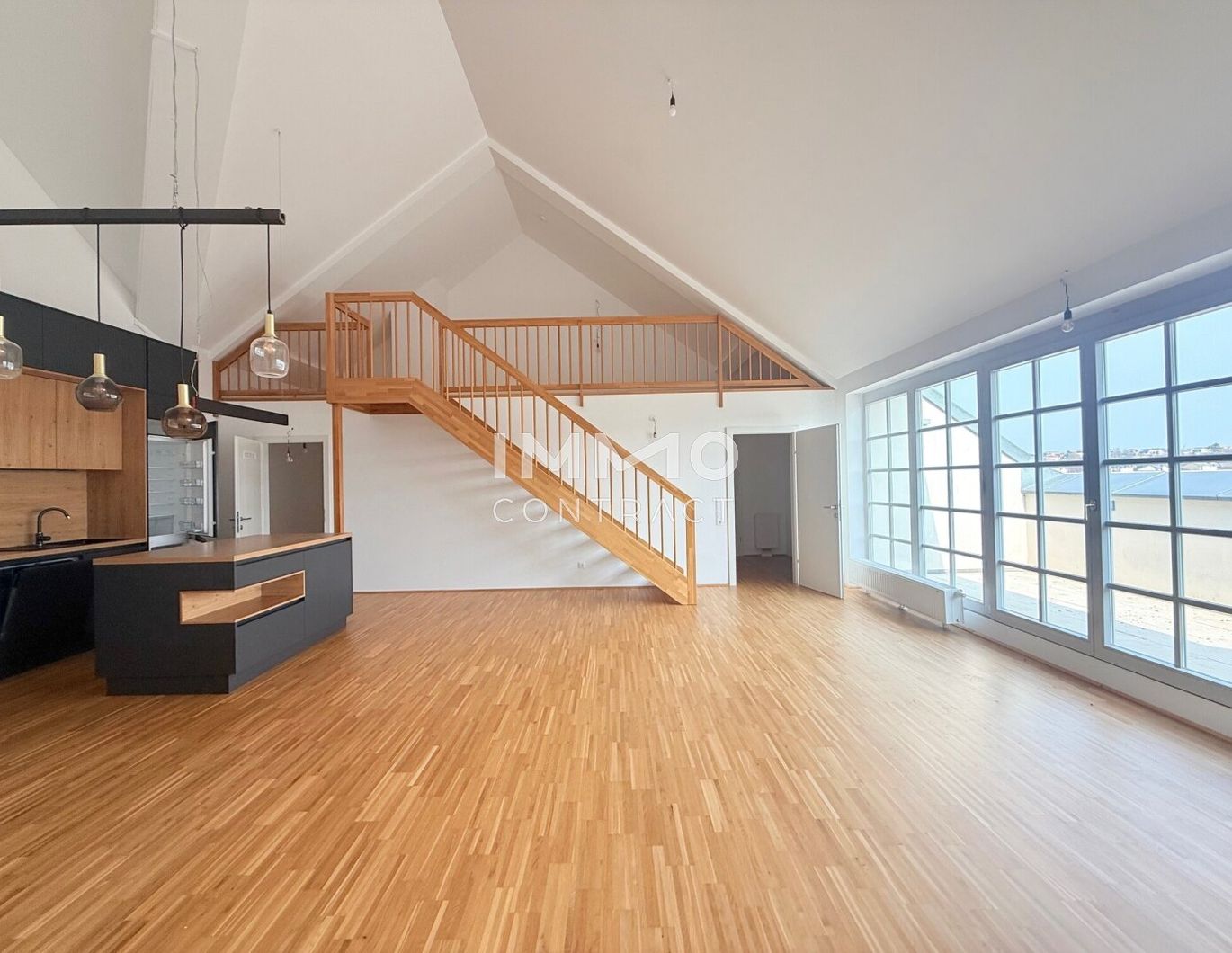 Traumblick im Schloss! Wunderschöne 3 Zimmer Terrassen Wohnung!