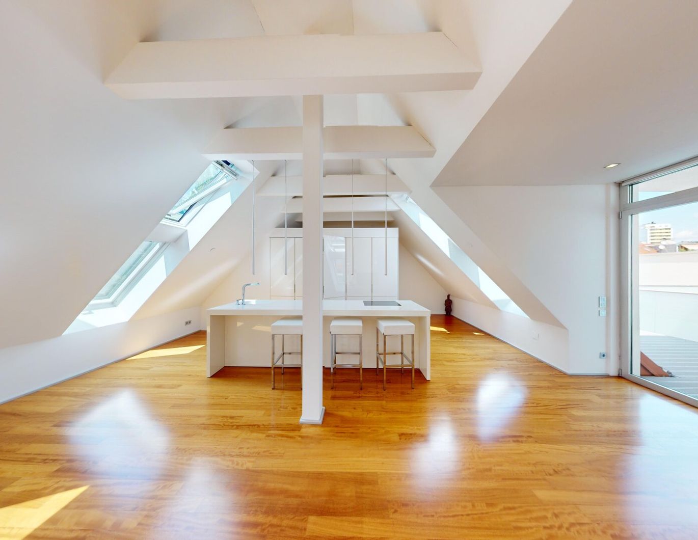 Ihr Traum mit Schlossbergblick! Exklusives Penthouse in Geidorf mit atemberaubender Dachterrasse, eleganten Einbaumöbeln und gemütlichem Kamin