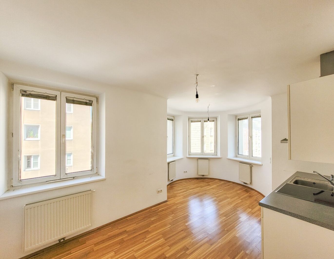 PROVISIONSFREI VOM EIGENTÜMER! STARTERWOHNUNG 2-ZIMMER WOHNUNG NÄHE U3 OTTAKRING!